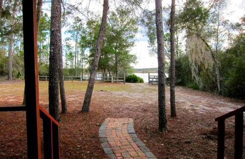 Rustic Vacation Rental with a Charming Dock in Ocala National Forest, Florida - Photo 26