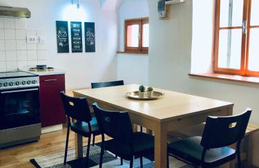 SeaYou!***Charming 1-bedroom rental unit in the old city center of Cres - Foto 3