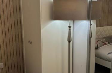 Modern flat in Egham by Royal Holloway University Royal Ascot and Windsor near Heathrow Airport - Foto 39