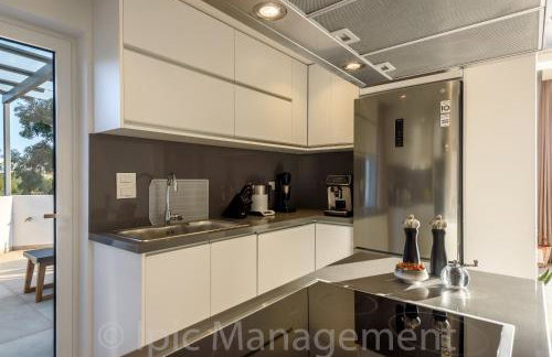 Villa Pelagia A Superb Southern Stay - Photo 5