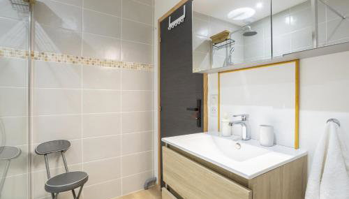 La Cabane - 10 min du port - Foto 2