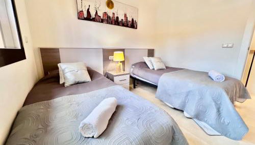 Oasis con piscina y sol - Foto 5