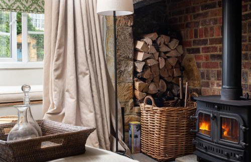 Little House - Photo 6