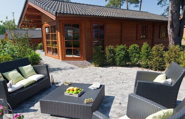 Wooden Chalet With Terrace and Microwave - Photo 27