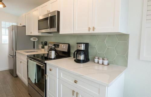 107-Waterfront-Walk to beach-Lovely - Foto 14