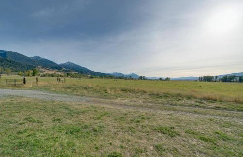 Beautiful Ranch Cottage - 45 Mi to Yellowstone NP! - Foto 4