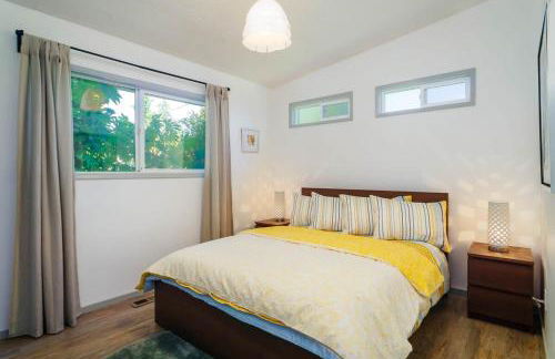 #StayinMyDistrict Modern Mid-Century Retreat - Foto 27