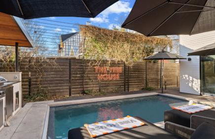 New 6 BR, 4.5B, Pool, Hot Tub, Cold Plunges, Outdoor Sauna, Bar, 9 TVs - Foto 20