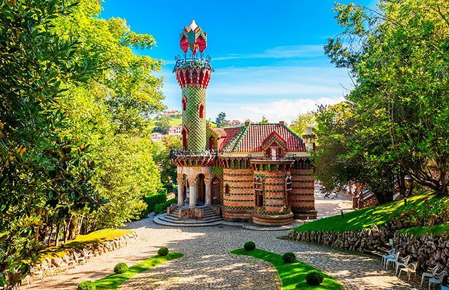 Santander : Le Capricho de Gaudí, Santillana et la forêt de séquoias - Photo 1