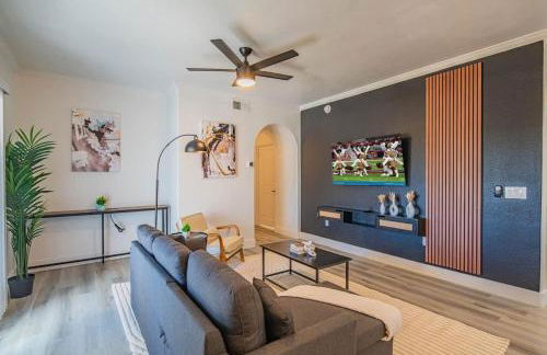 Relaxed 2BD King Bed Pool, Hot Tub, Gym, Parking - Foto 19