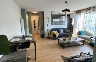 Appart spacieux 6 pers proche centre ville et gare Laval - Parking privé securisé - Photo 15