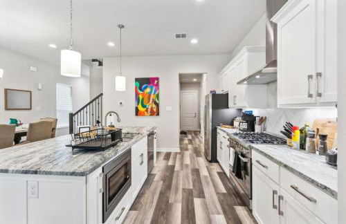 Joyous 3BD House in the heart of Fort Worth - Photo 5