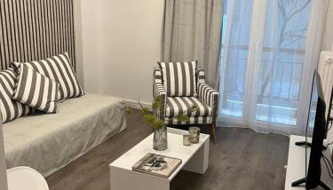 Metropolitan Complex Apartment-next to Metropolitan Hospital,Karaiskaki,Sef - Foto 2