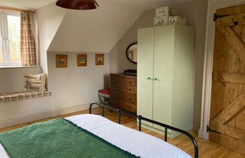 Mwsogl - Luxurious Family Fishing Lodge Near Aberaeron With Private Fishing - Photo 18