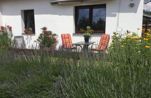Holiday Home Kleines Ferienhaus in Rangsdorf mit großem Garten by Interhome - Photo 2