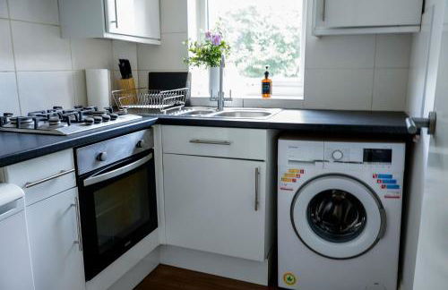 2bedroom Raynes Park London 30min to Central London Family Friendly - Foto 8