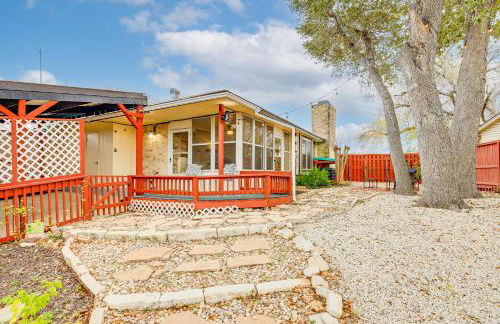 3 Mi to Randolph AFB Family Home with Poker Table! - Foto 21