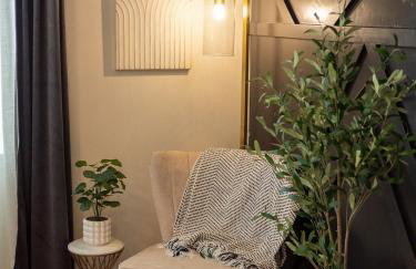 Downtown Boise Sunset Ave Romantic Private Suite - Photo 11