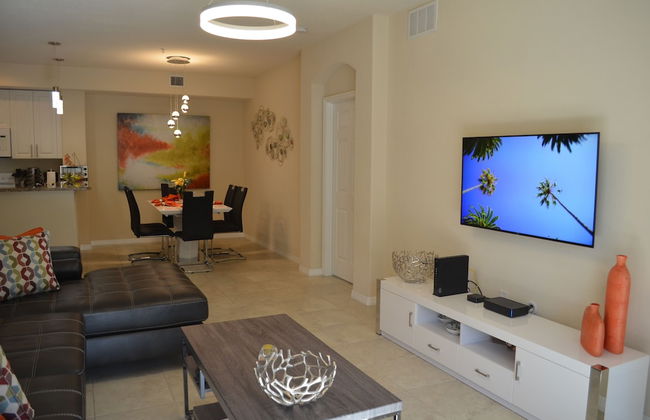 Fort Myers Luxury Vacation Condo - Photo 12