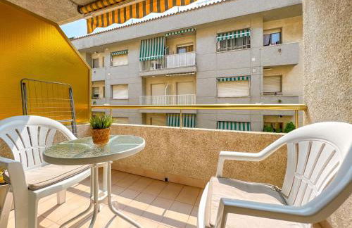 Beachfront gateway in Pineda de Mar - Photo 16