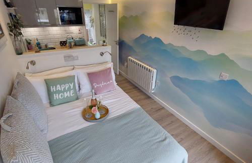 The Snug - Cosy Retreat for Two - Photo 11