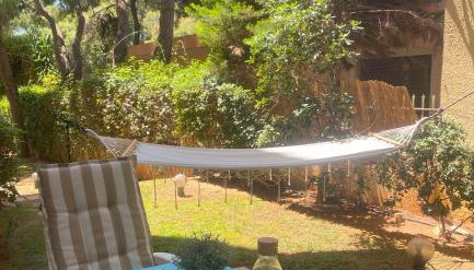 Garden Apartment with BBQ in the Athenian Riviera - Foto 5, Garden