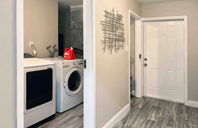 Quiet Spacious Home Close to Clearwater Beaches - Photo 32