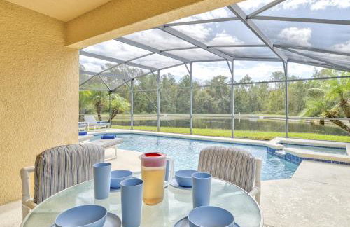 Sunny lake view villa with pool spa - close to attractions - Foto 18