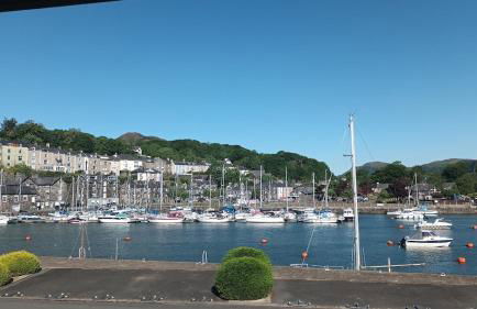 2 Bedroom Harbour Apartment - Photo 1