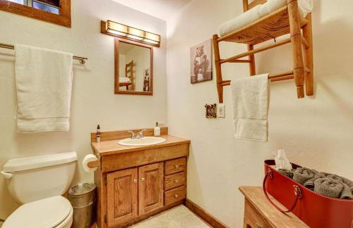 Walk to Lake Gregory Family Retreat with Patio! - Foto 15