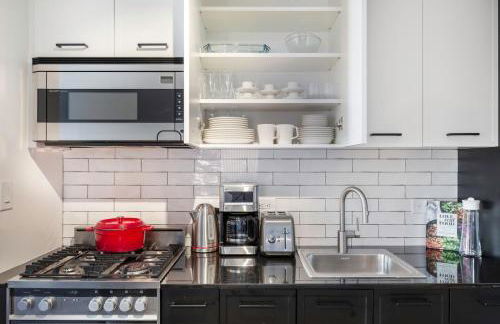 Fetching FiDi Studio in Luxury Building NYC-227 - Photo 7