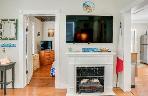 1 Mi to Beach Colorful Cottage in Galveston! - Foto 6