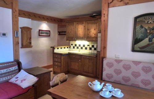 Résidence Fermes De Meribel Bat C - Confortable appartement 3 pièces pour 4 personnes aux pieds des pistes aves accès à la piscine situé à Meribel Village MAE-1800 - Foto 9