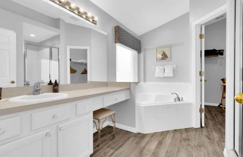 South Facing Pool with Spa and a Game Room in Prime Location Near Disney - Foto 18