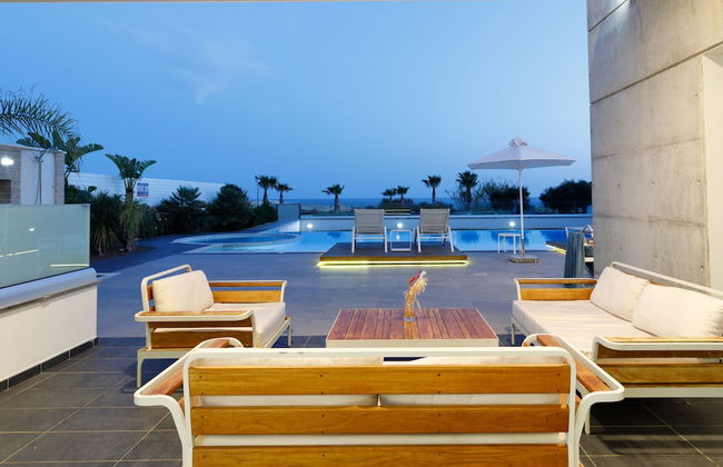 Tranquility Beachfront Villa - Foto 37