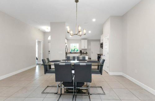 4BR Retreat Near Warm Mineral Springs & Beaches - Foto 8