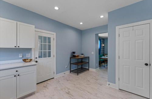 5bd Movie Theater - 7mins to UND - Backyard BBQ - Foto 52