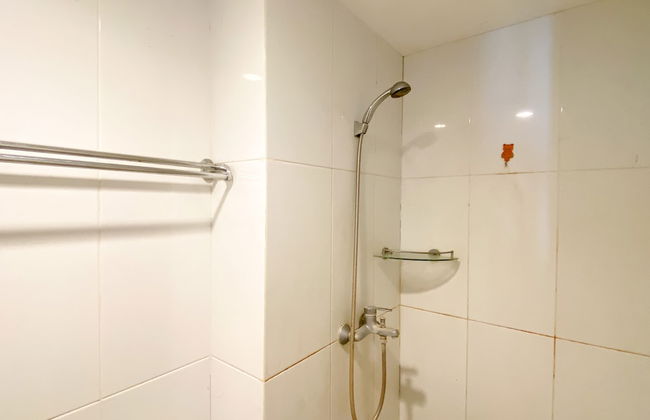 Cozy Stay Studio Tamansari Mahogany Karawang Apartment - Photo 10