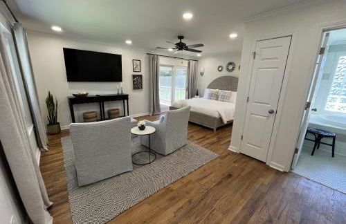 Serene 3BR Pet-Friendly Getaway Near Cartersville - Photo 40