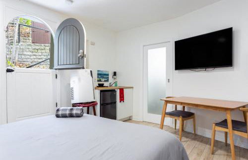 Hillside Home with Outdoor Oasis and Pool - Foto 21