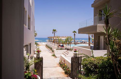 Chrispa's House Beachfront Bliss & Stunning Views - Foto 3