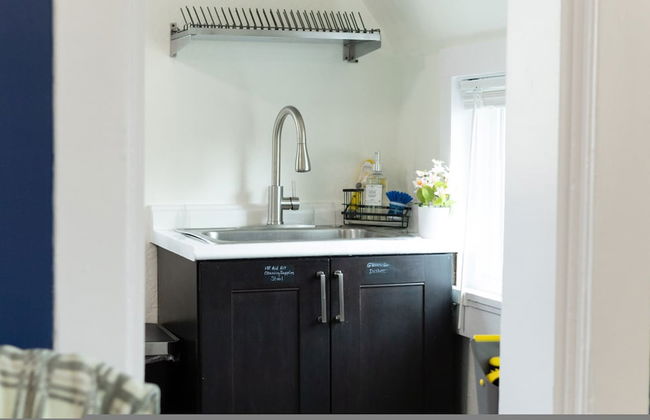 Charming Apt With King Bed in the Heart of SLC - Photo 7