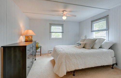 Vibrant Waterfront Vacation Rental on Lake Huron! - Foto 16