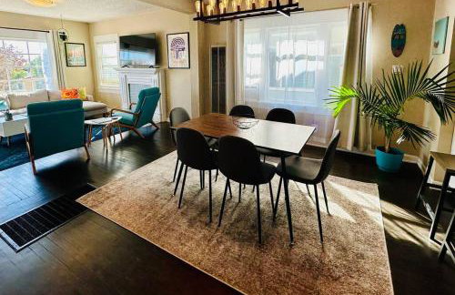 3-Bedroom, Prime Location, Private Backyard! - Foto 15