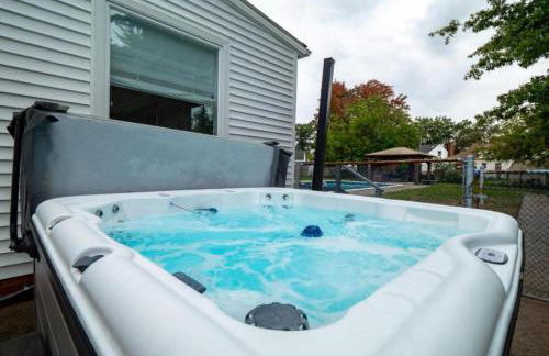 4 Bedroom Pool and Hot Tub Home Near Cleveland - Foto 33