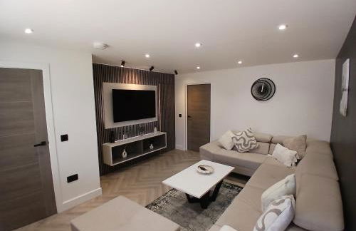 Newly renovated house Elgin - Foto 2