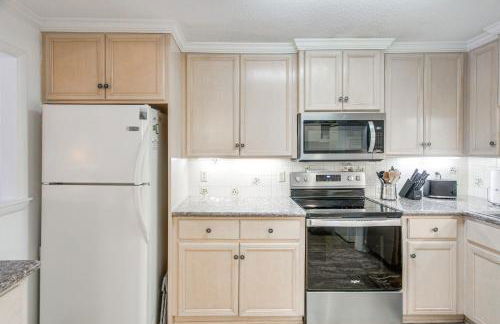 Resort-Style Condo in St Simons about 1 Mi to Pier! - Foto 9