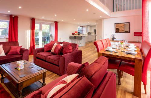 Caer Fedwen Barns Cariad Spacious self catering 3 bed Group Getaway Luxury Cottage with Private Hot Tub - Foto 21