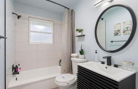 Upscale Old Town Views 3BD Lux - Foto 12