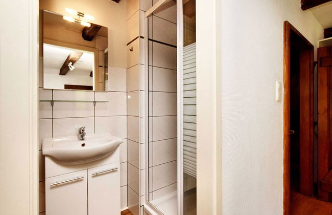 Fine Group House With Sauna Garden - Photo 21